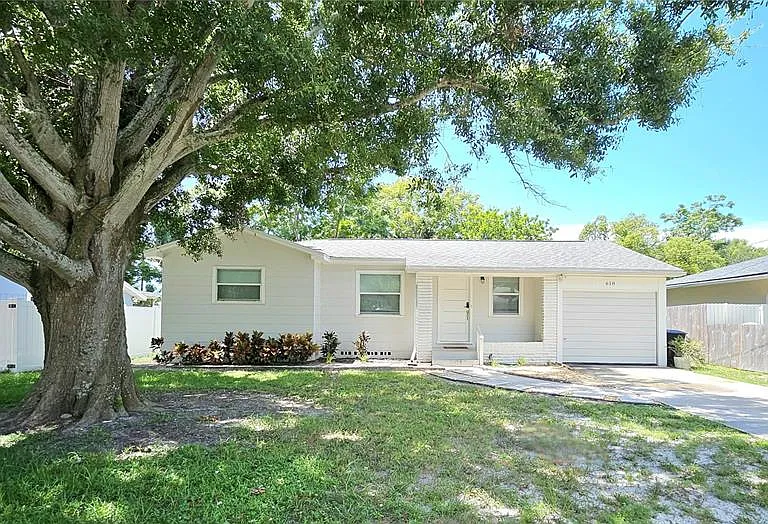 618 S Crest Ave — Photo 1