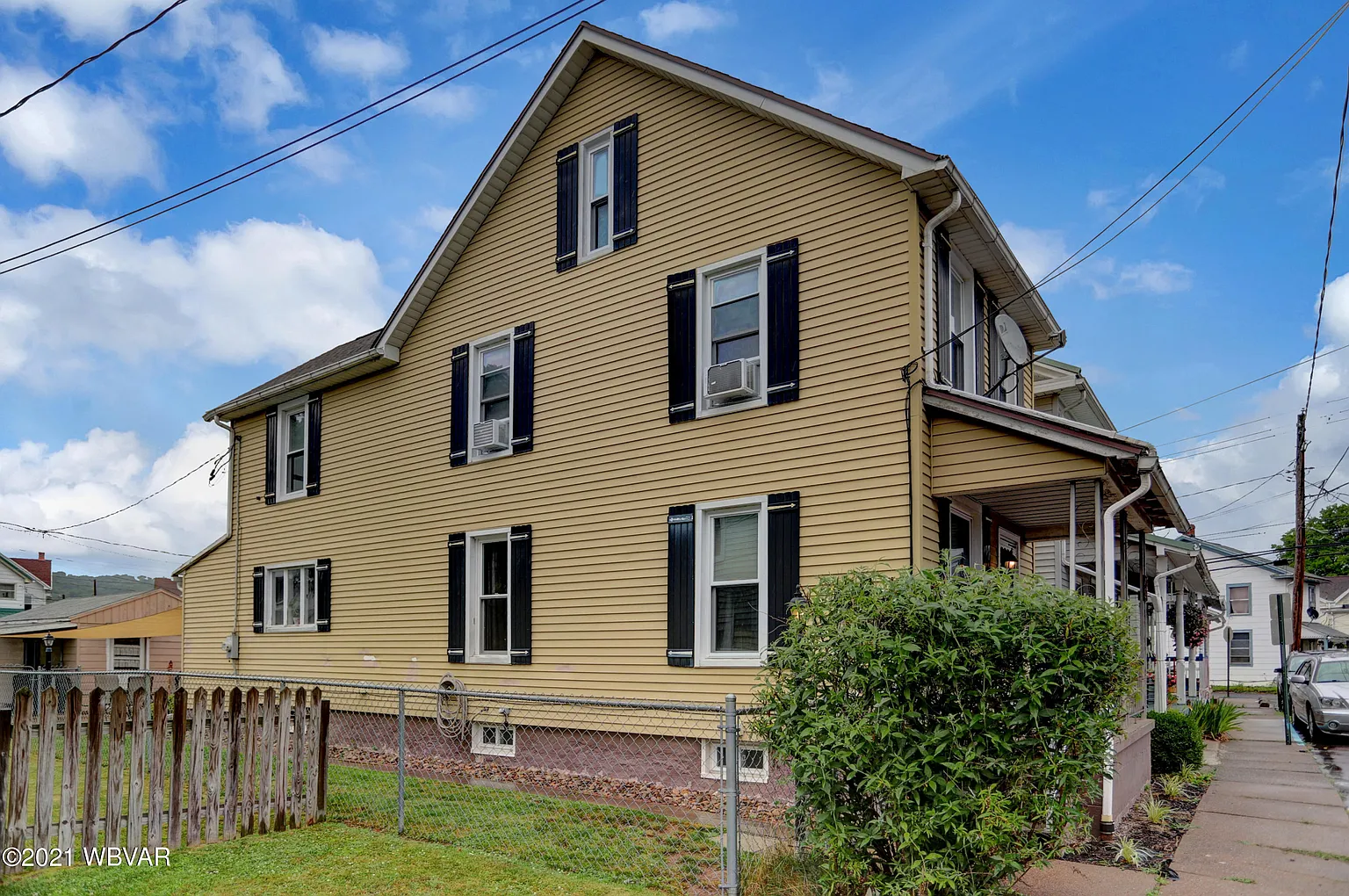 938 Augusta St photo 1