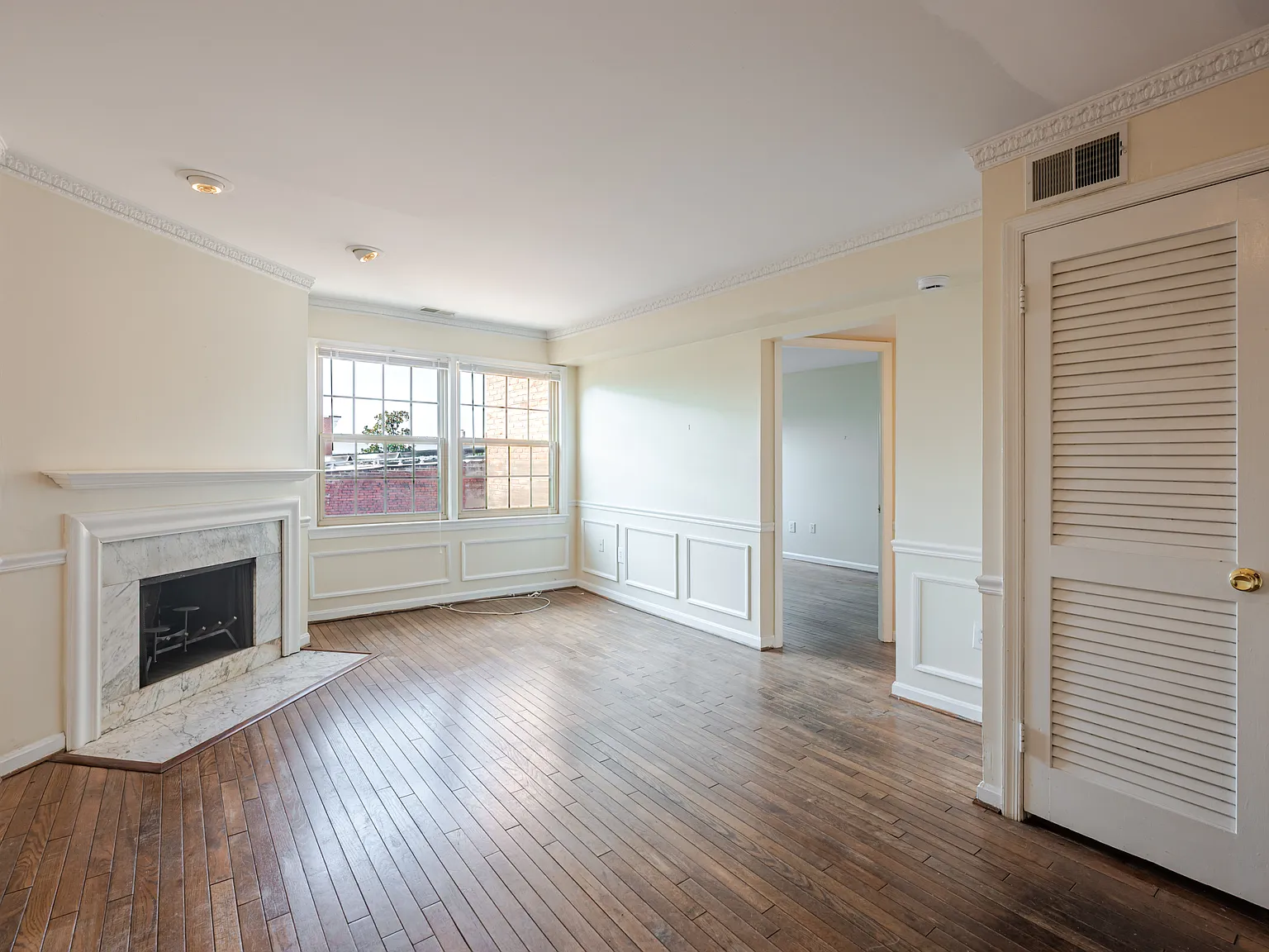 1 bed, $1,833 — Photo 3