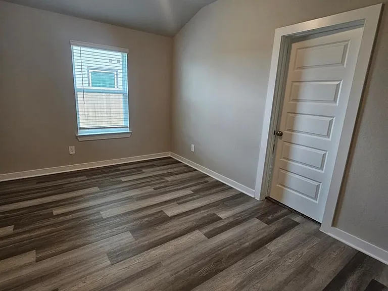 1402 Copeland Dr — Photo 8
