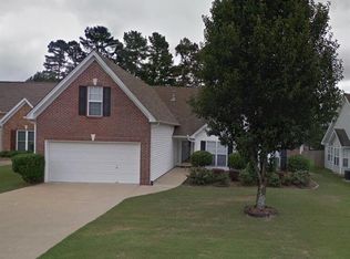 921 Wicker Pine Dr, Lawrenceville, GA 30043