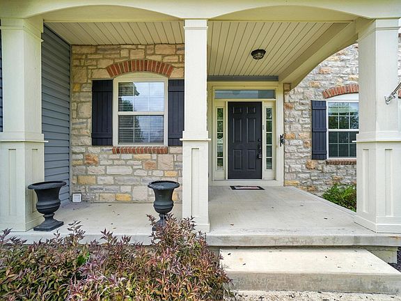 2nd image of 10100 Corona Ln