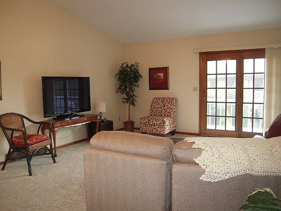 2nd image of 5362 Dierks Dr #3