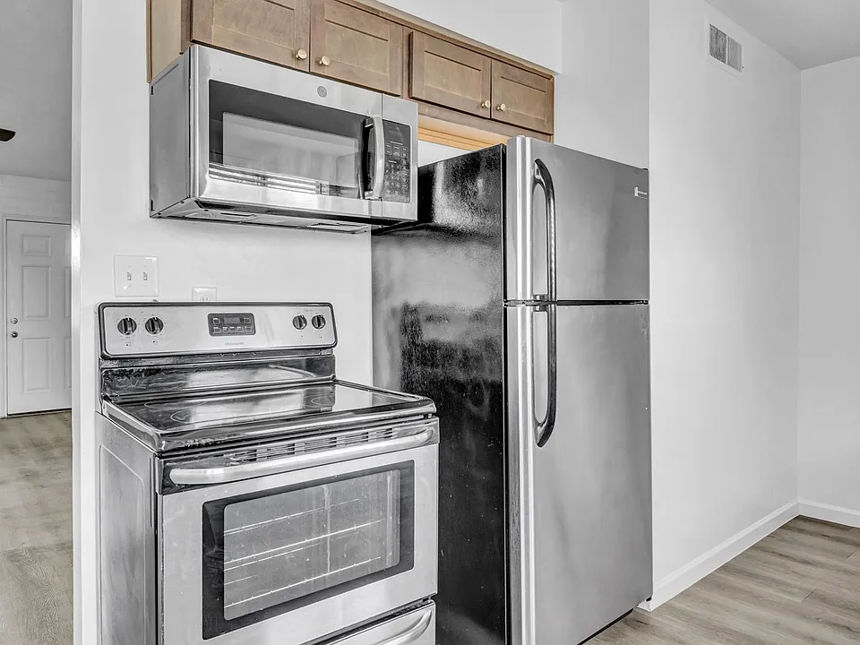 31 W 2nd St