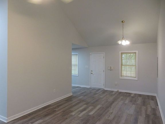 4th image of 4413 Woodstream Pl N