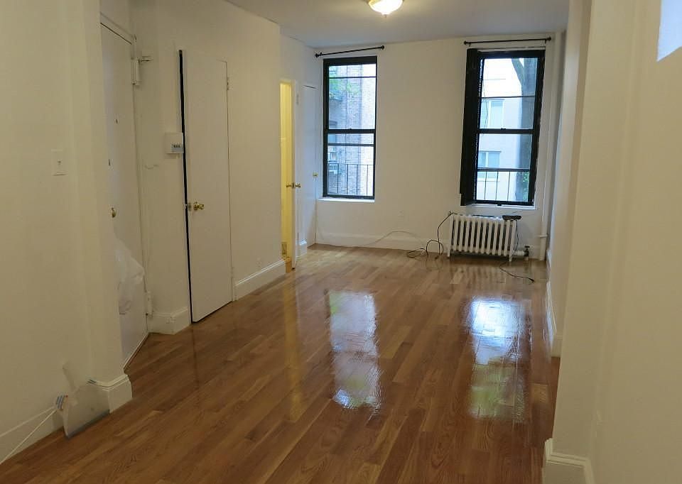 1st image of 454 W 45th St APT 4RW