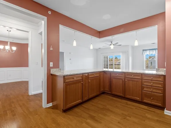 23 Augustus Ct Unit 4003, Reading, MA 01867