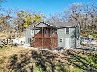 11750 46th St, Perry, KS 66073