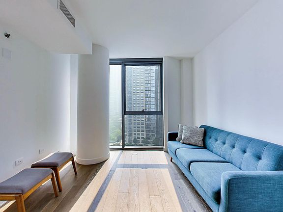 3rd image of 211 N Harbor Dr #1005