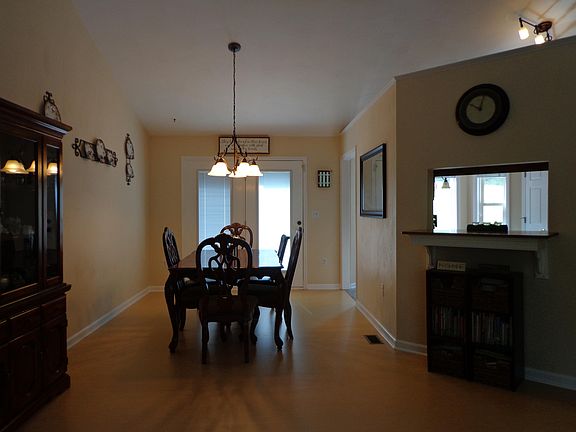 5th image of 1324 Trevino Dr NE