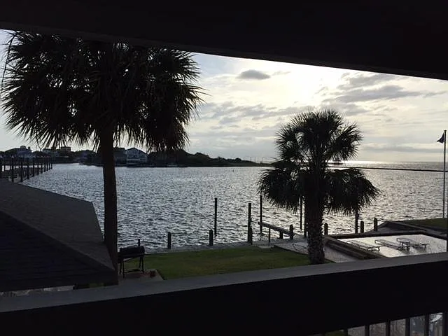 1 bed, 588 sqft, $2,300 — Photo 2