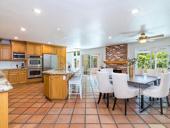 4th image of 2344 E Avenida Otono