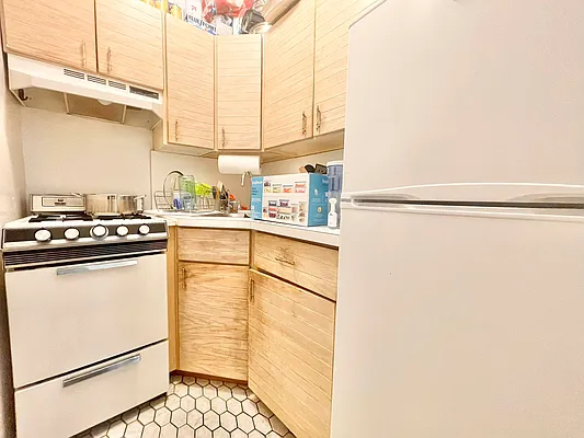 Rented by Century 21 Premier  | media 5