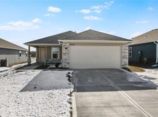 20213 W 194th St, Spring Hill, KS 66083