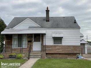 25240 Packard St, Roseville, MI