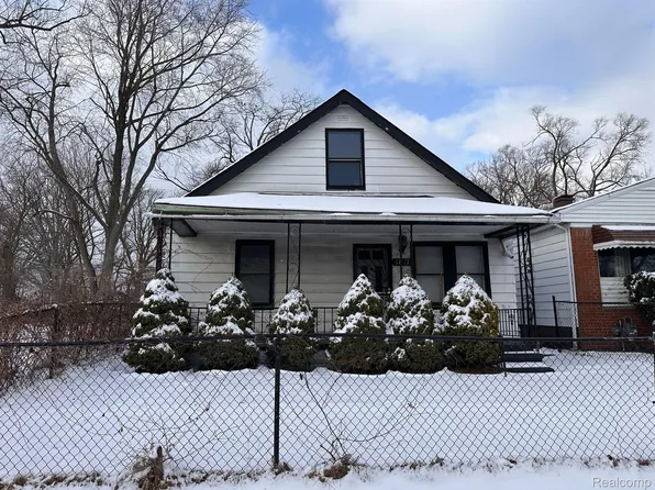 6821 Drake St, Hamtramck, MI 48212