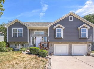 1309 Tyler Ln, Greenwood, MO 64034