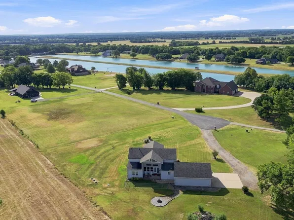 5665 Lakeview Dr, Mounds, OK 74047