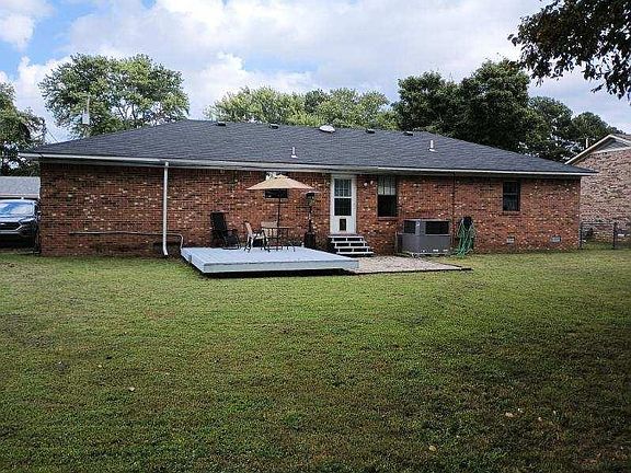 3rd image of 129 Magnolia Dr