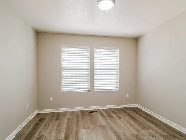 4049 E Sioux St — Photo 11