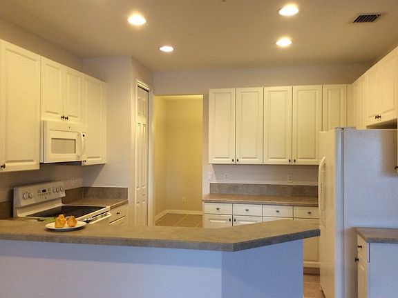 5th image of 1330 Mariposa Cir #19103
