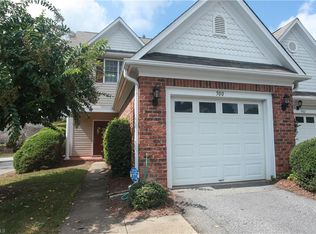 500 Sherwood Hills Dr, Winston Salem, NC 27104