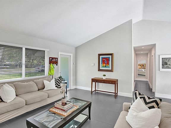 5th image of 12990 SW 190th St