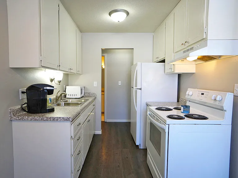 Brewster Place — Photo 14