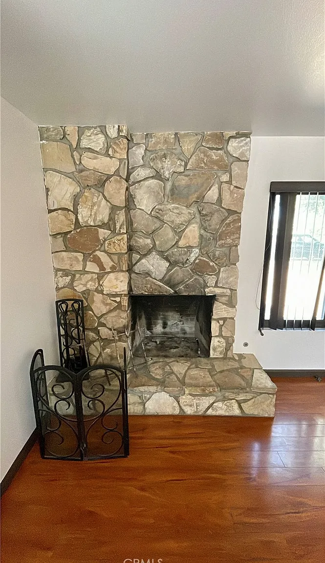 2 bed, 1101 sqft, $3,200 — Photo 4