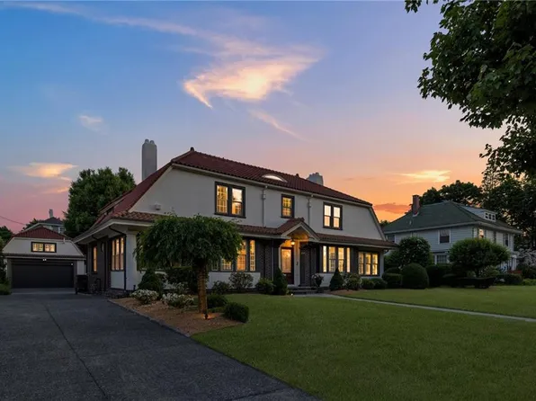 314 Norwood Ave, Cranston, RI 02905