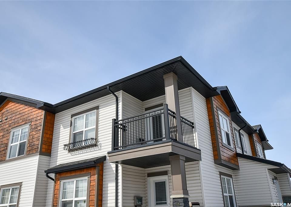 1st image of UNIT 204-2315 McClocklin ROAD