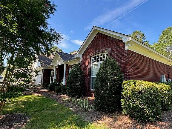 2nd image of 90 Fiddlers Ln