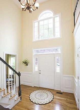 3rd image of 12157 Manor Park Dr