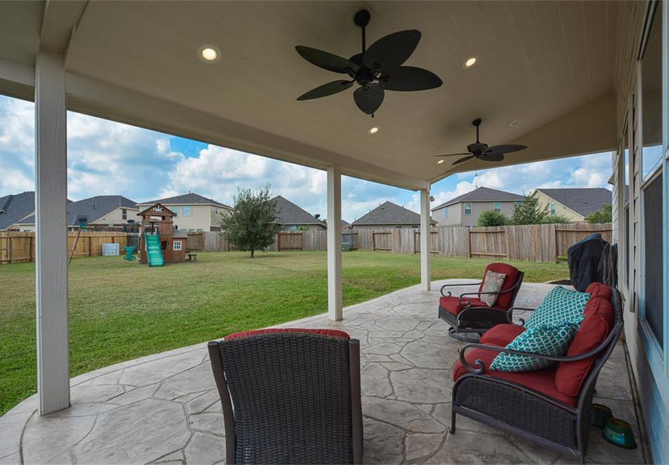 1st image of 20539 Avery Grove Ct