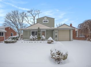 28349 Edward St, Roseville, MI