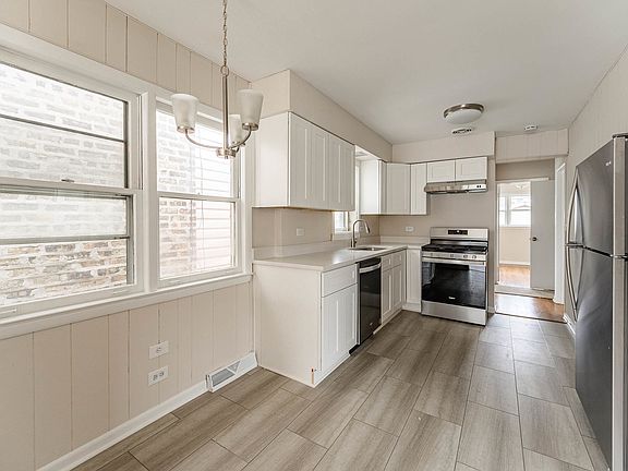 4th image of 2868 N Kimball Ave