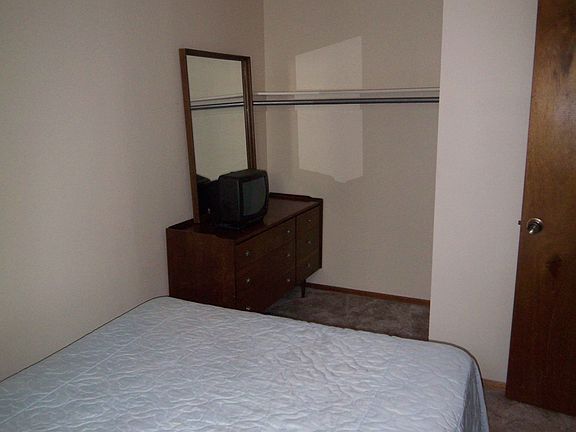 5th image of 214 11th Ave