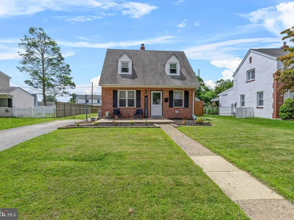 829 Springhill Rd, Secane, PA 19018