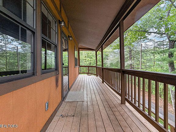 4th image of 2817 Mountain View Cir