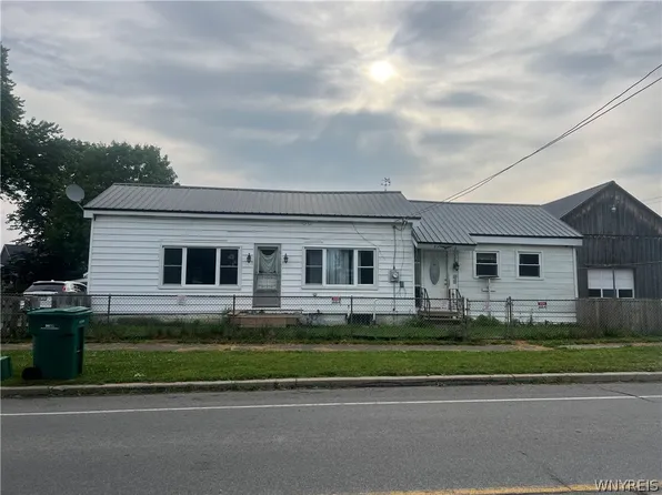 9716 McKinstry Rd, Machias, NY 14101