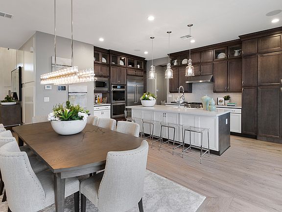 Kitchen and Breakfast Area