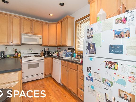 2nd image of 1437 W Huron St #Unt