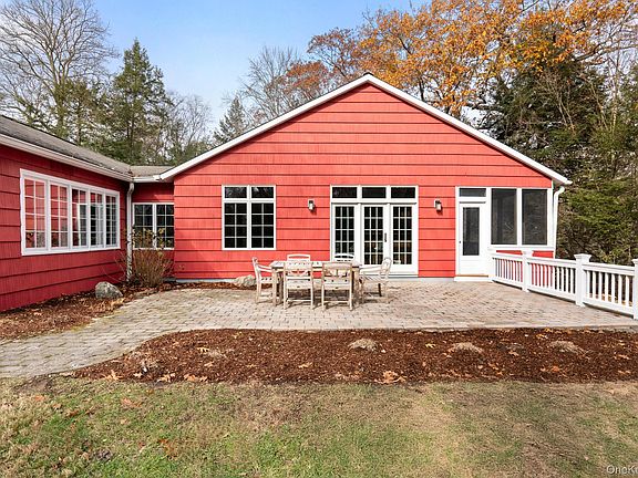 4th image of 381 West Mountain Road