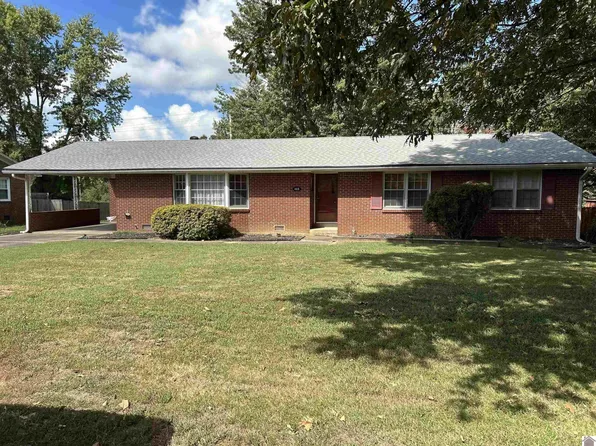 405 Fairlane Dr, Mayfield, KY 42066