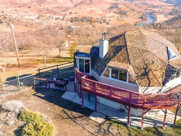 14200 Coyote St, Hornbrook, CA 96044