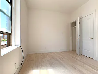 Rented by R New York