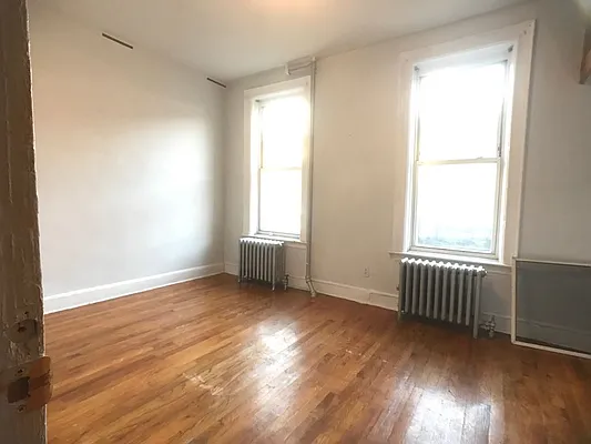Rented by Nooklyn NYC LLC | media 31