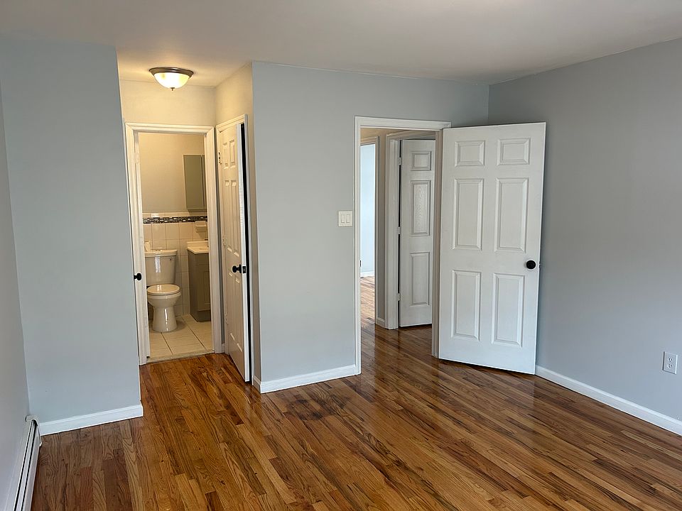 2nd image of 214 Beach 91st St APT 3