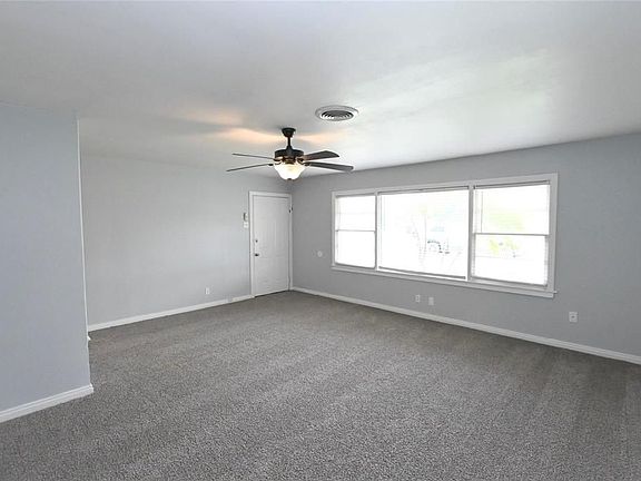 3rd image of 1718 Wayside Dr