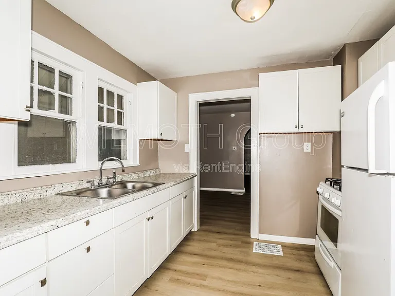 3006 Noble St — Photo 7